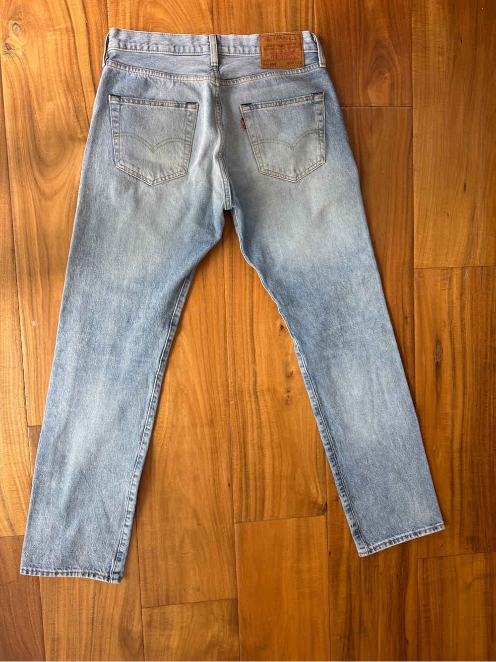 Levi's 501 Light Blue Straight Jeans - Picture 2 of 10